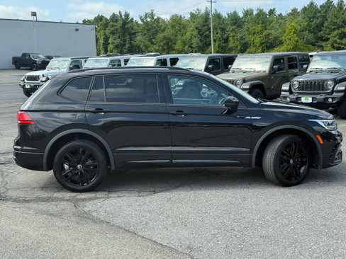 Used 2022 Volkswagen Tiguan SE R-Line image 8