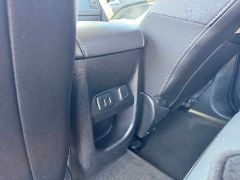 Used 2017 Chevrolet Colorado Z71 image 30
