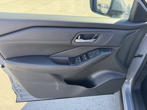 New 2026 Nissan Rogue SV image 10