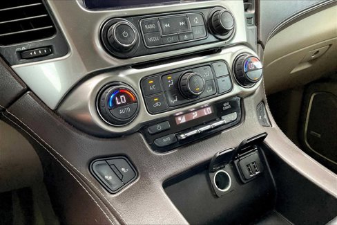 Used 2015 Chevrolet Suburban LT image 33