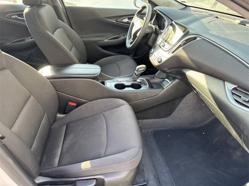 Used 2024 Chevrolet Malibu LT image 4