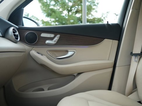 Certified 2022 Mercedes-Benz GLC 300 4MATIC w/ Premium Package Lite image 27