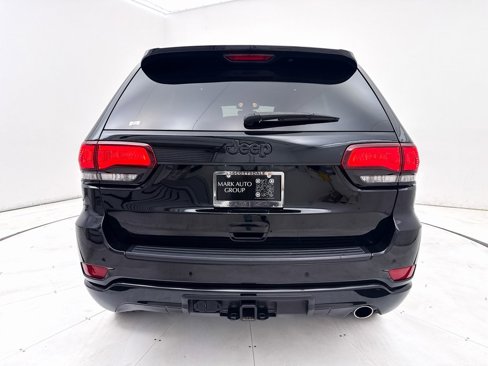 Used 2019 Jeep Grand Cherokee Altitude image 14