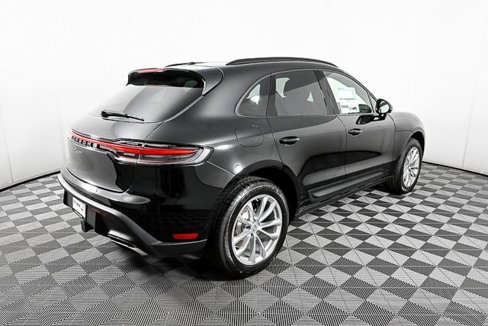 Certified 2025 Porsche Macan image 26