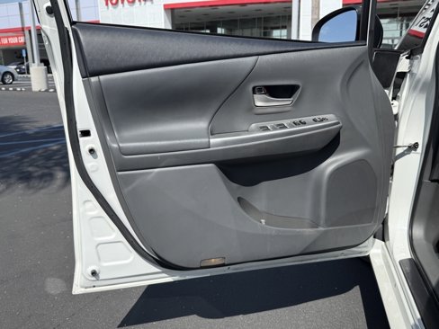 Used 2013 Toyota Prius V Five image 19