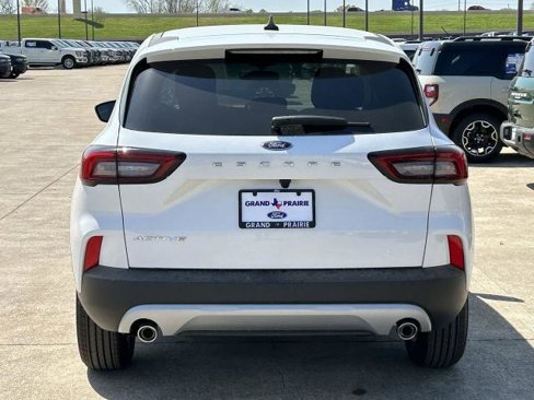 New 2025 Ford Escape Active image 6