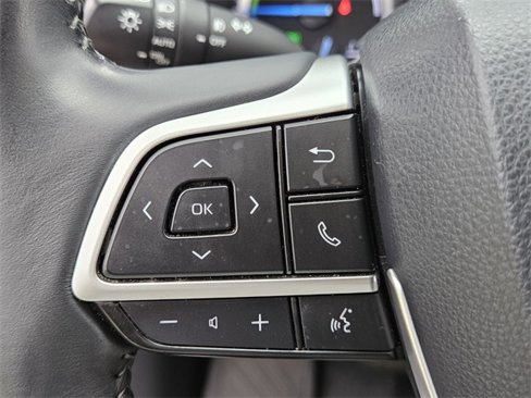 Used 2022 Toyota Highlander XLE image 27