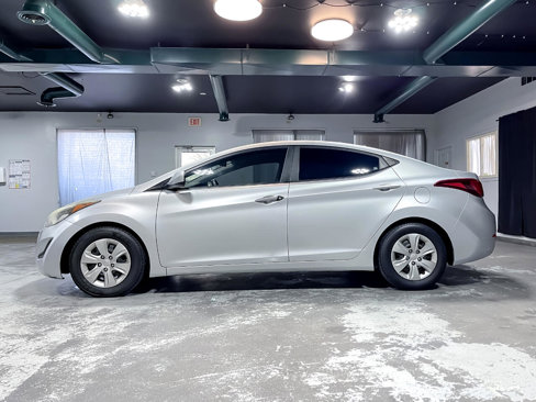 Used 2016 Hyundai Elantra SE image 5