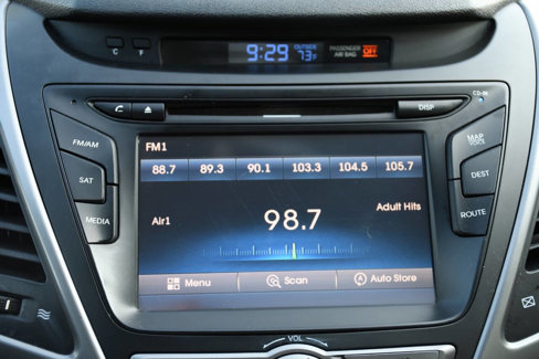 Used 2016 Hyundai Elantra Limited w/ Option Group 04 image 33