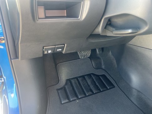 New 2024 Nissan Versa SV w/ Trunk Package image 7