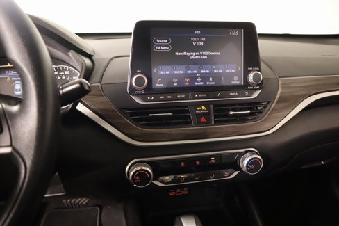 Used 2024 Nissan Altima 2.5 SV image 5