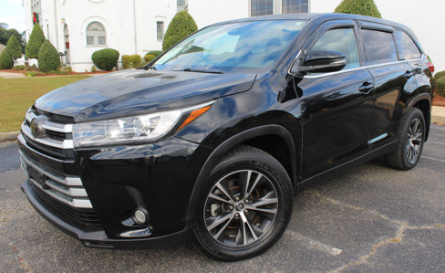 Used 2019 Toyota Highlander LE image 12
