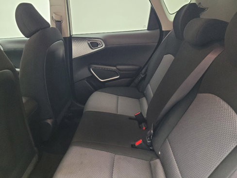 Used 2023 Kia Soul LX w/ LX Technology Package image 18
