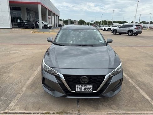 Used 2021 Nissan Sentra SV image 2
