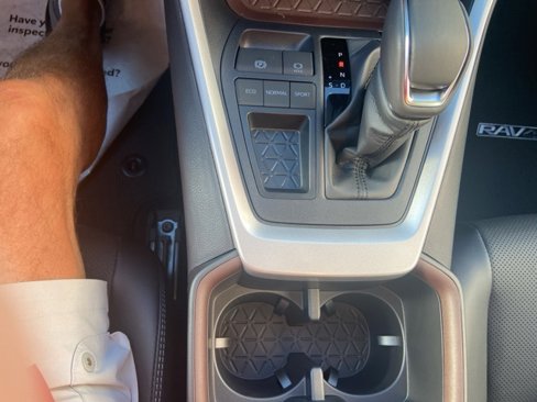 New 2025 Toyota RAV4 Limited image 20