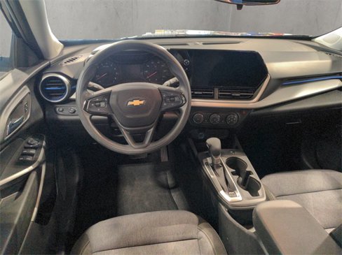 Used 2024 Chevrolet Trax LS w/ LS Convenience Package image 33