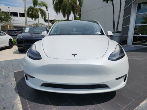 Used 2023 Tesla Model Y Long Range image 16