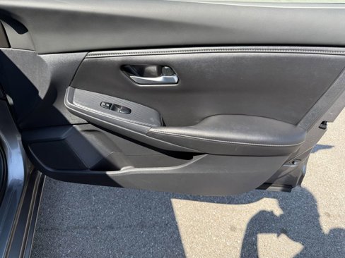 Used 2022 Nissan Sentra SV image 40
