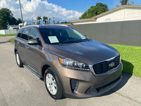 Used 2019 Kia Sorento LX w/ LX Convenience Package image 5