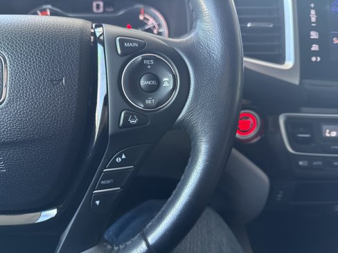 Used 2017 Honda Ridgeline RTL-E image 32