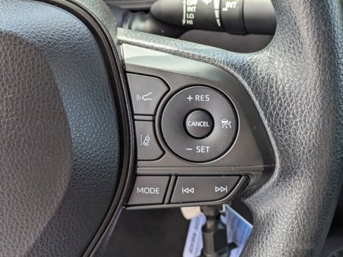 Used 2022 Toyota Corolla LE image 23