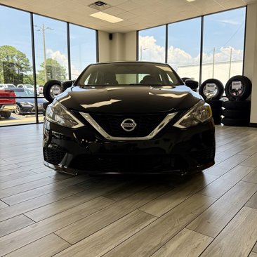 Used 2019 Nissan Sentra S w/ Appearance Package image 2