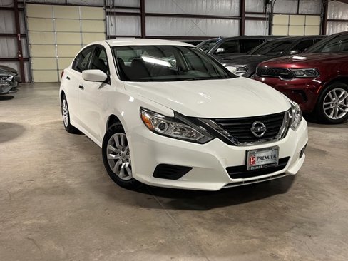 Used 2018 Nissan Altima 2.5 S w/ S Convenience Package image 1