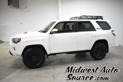 Used 2019 Toyota 4Runner 4WD image 2