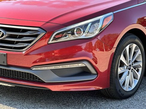 Used 2015 Hyundai Sonata Sport w/ Option Group 03 image 12