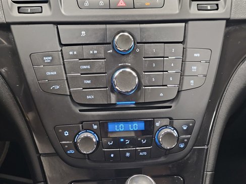 Used 2011 Buick Regal CXL image 21