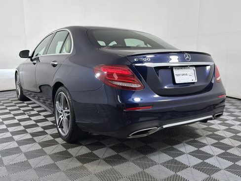 Used 2018 Mercedes-Benz E 300 image 4