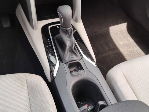 Used 2023 Toyota Corolla Cross LE image 29