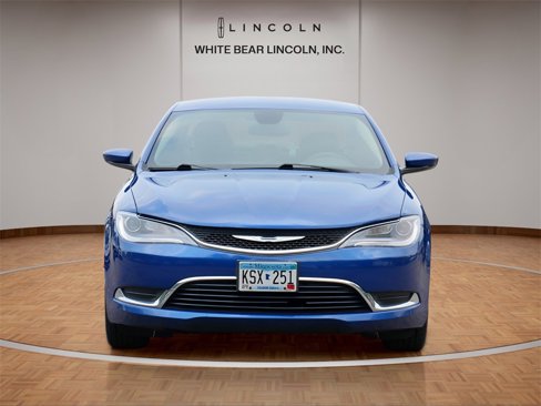 Used 2015 Chrysler 200 Limited image 2