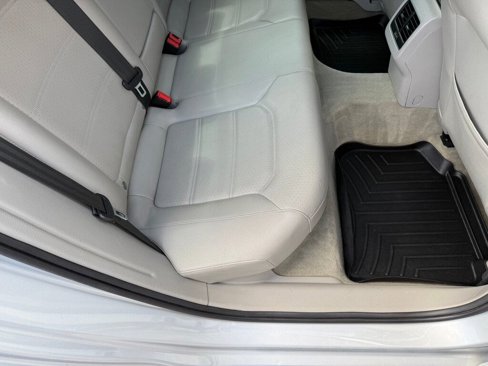 Used 2013 Volkswagen Passat TDI SE image 40