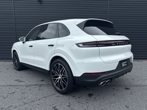 Certified 2024 Porsche Cayenne S image 3