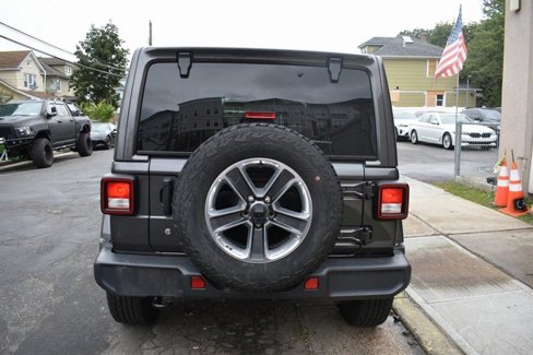 Used 2019 Jeep Wrangler Unlimited Sahara image 7