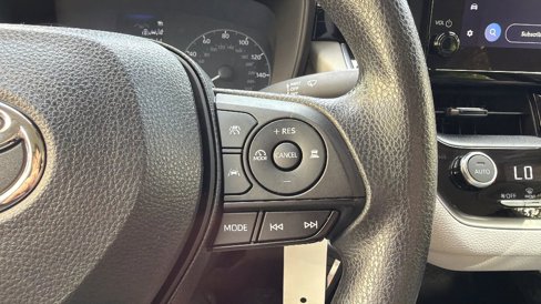 Used 2023 Toyota Corolla LE image 35