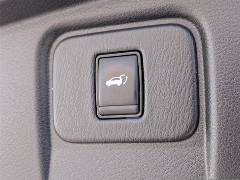 Used 2018 Nissan Murano Platinum image 15