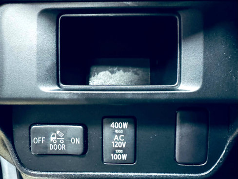 Used 2016 Toyota Tacoma TRD Off-Road image 39