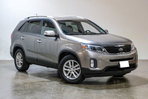 Used 2015 Kia Sorento LX image 6