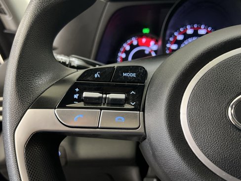 Used 2023 Hyundai Elantra SE image 30