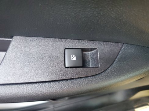 Used 2017 Chevrolet Equinox Premier w/ Enhanced Convenience Package image 14