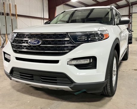 Used 2023 Ford Explorer XLT w/ Equipment Group 202A image 6