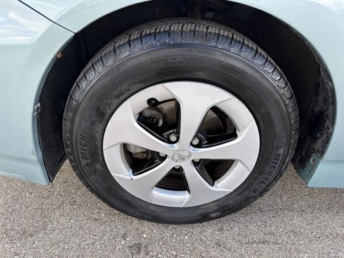 Used 2015 Toyota Prius Three image 14