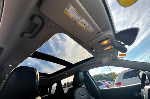 Used 2020 Jeep Cherokee Limited image 13