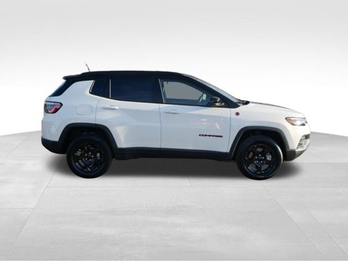 Certified 2024 Jeep Compass Trailhawk image 9