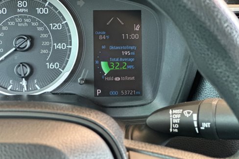Used 2021 Toyota Corolla LE image 23