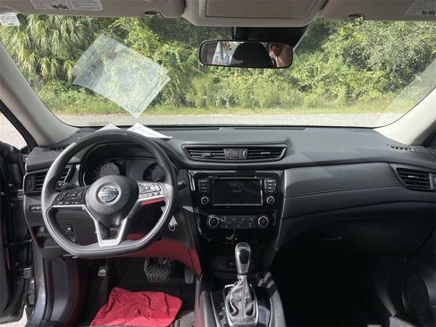Used 2020 Nissan Rogue S image 10