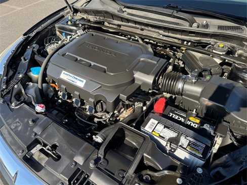 Used 2016 Honda Accord Touring image 17