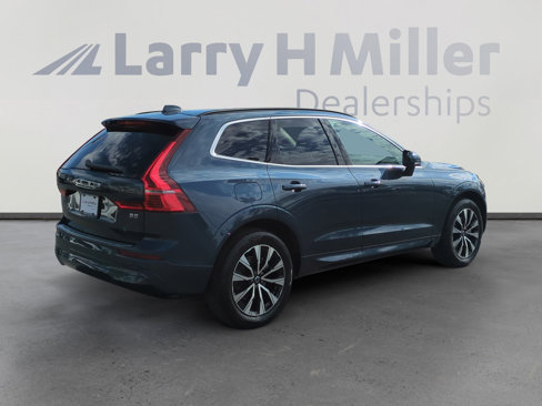 Used 2023 Volvo XC60 B5 Core w/ Climate Package image 5